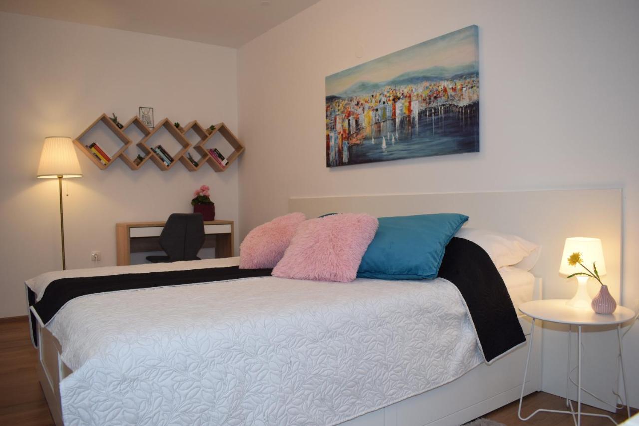 Apartment Trixi Pula Ngoại thất bức ảnh