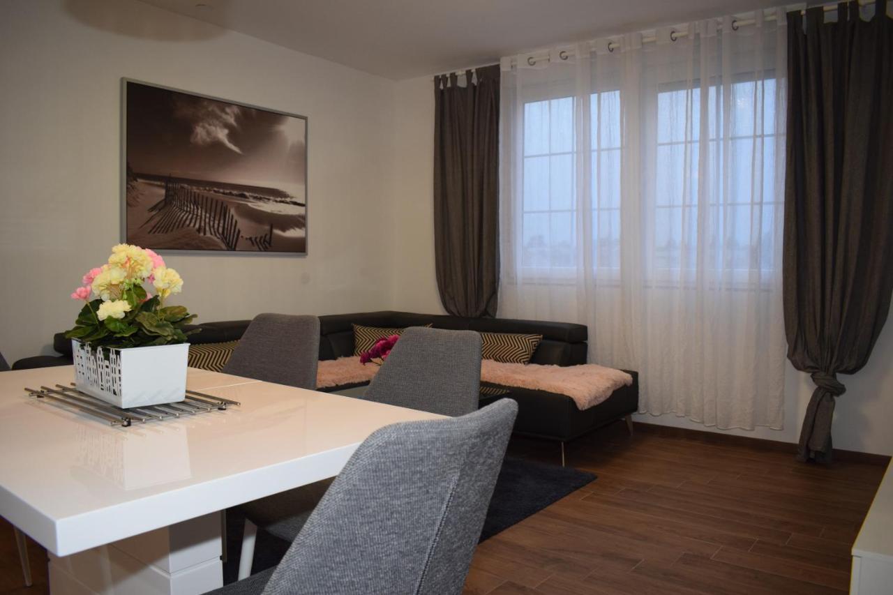 Apartment Trixi Pula Ngoại thất bức ảnh
