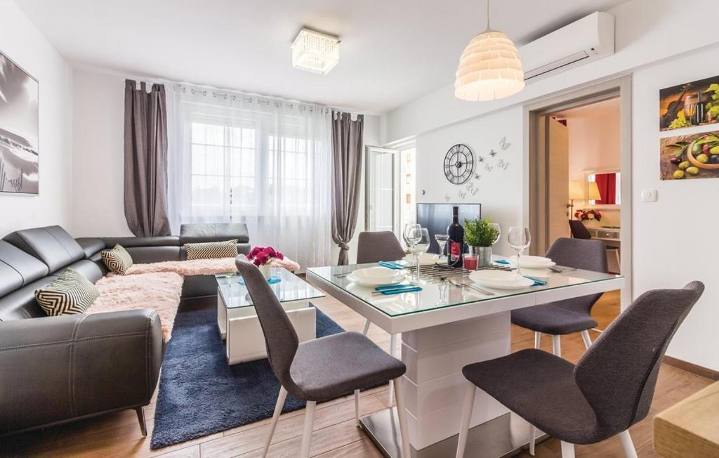Apartment Trixi Pula Ngoại thất bức ảnh